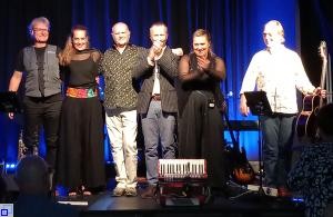 Band MeHaR auf der Bühne